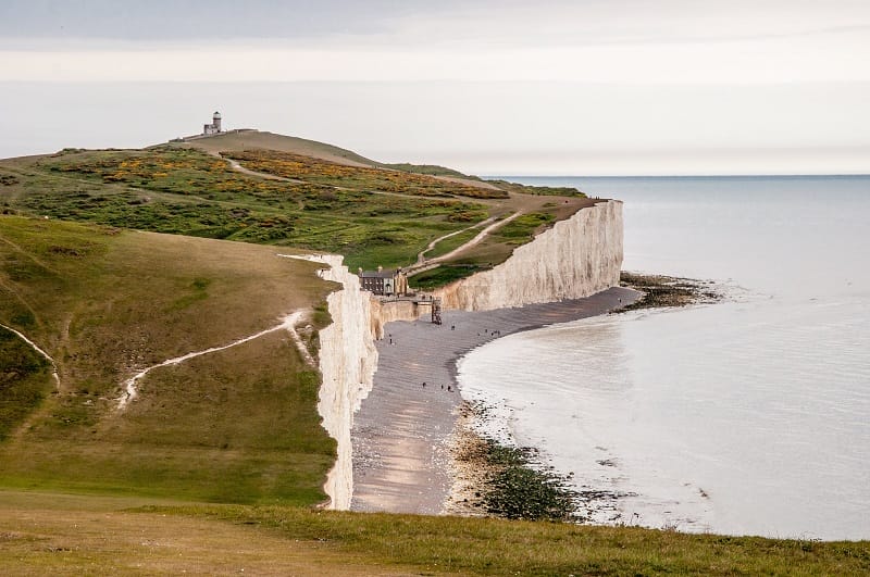 Vách đá Seven Sisters là một chuỗi các vách đá trắng tuyệt đẹp ven biển ở Sussex